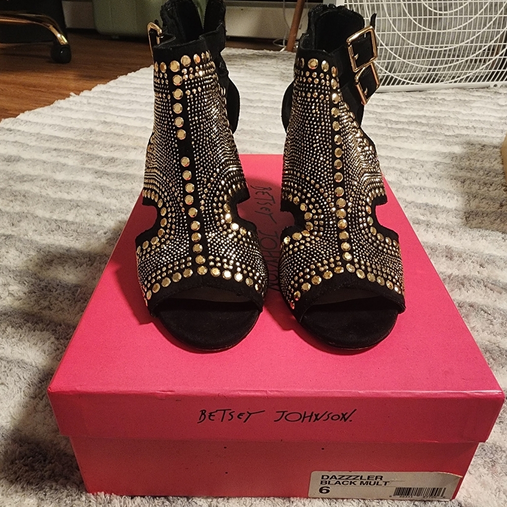 EUC* BETSEY JOHNSON DAZZLER BOOTIES